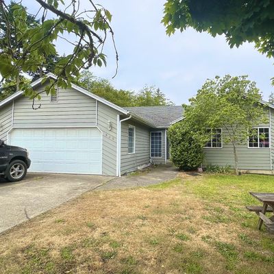 840 Seabreeze Ter, Coos Bay, OR 97420