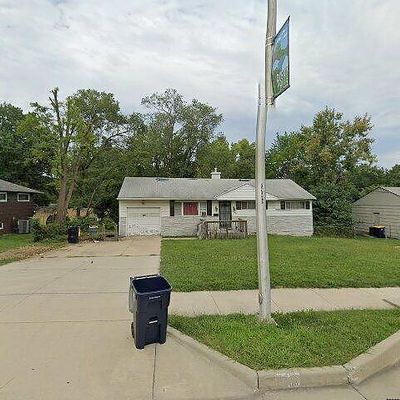 8406 Longview Rd, Kansas City, MO 64134