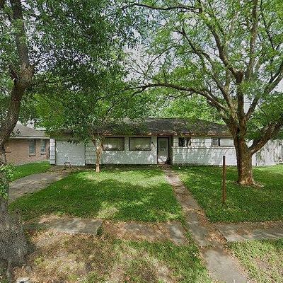 8413 Robindell Dr, Houston, TX 77074