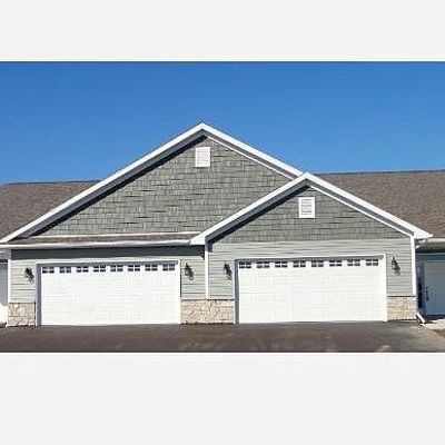 842 Stonecrop Drive #A 9, Hartford, WI 53027