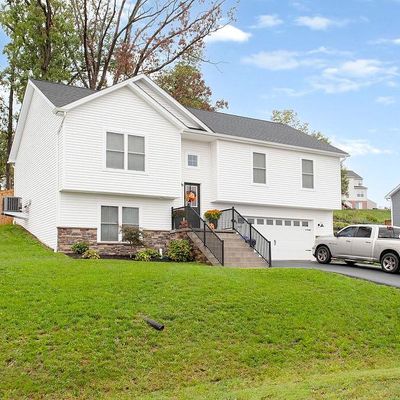 8430 Capri Ct, Waynesboro, PA 17268