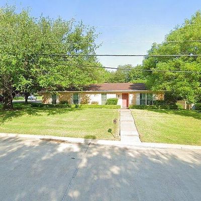 900 Fairway Rd, Woodway, TX 76712