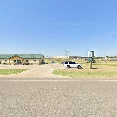 900 N 4 Th St, Iowa Park, TX 76367