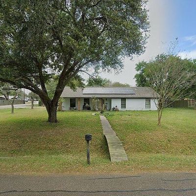 901 Broadmoor St, Victoria, TX 77904