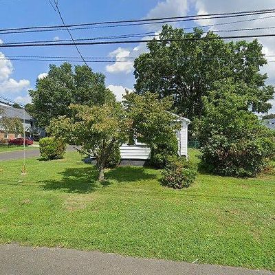 901 Emily Ave, Croydon, PA 19021