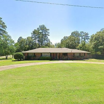 901 Wildbriar Dr, Lufkin, TX 75904