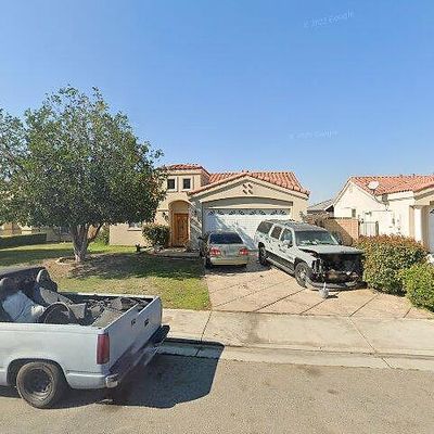 9015 Kellyann St, Bakersfield, CA 93313