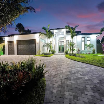 902 Robert Road, Delray Beach, FL 33483