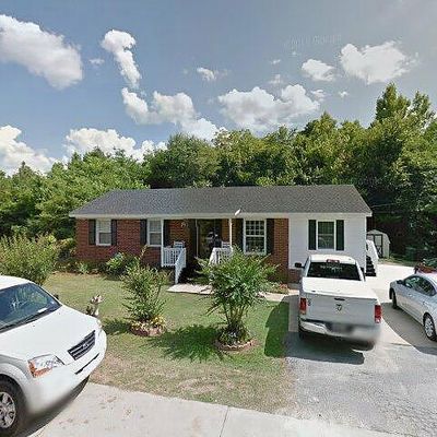 902 Secession Ave, Abbeville, SC 29620