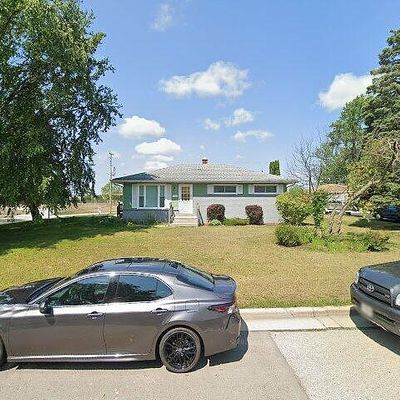 903 Meadowview Ln, Mukwonago, WI 53149