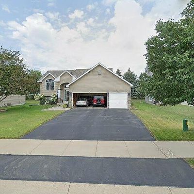 904 Forest Edge Dr, Jordan, MN 55352