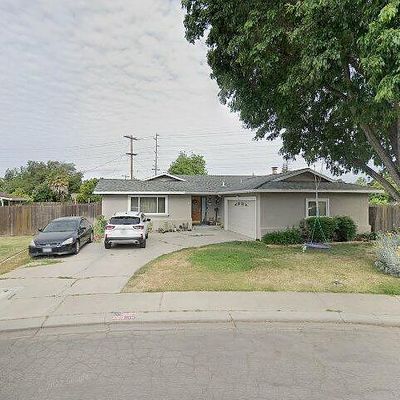 905 Edinburgh Dr, Modesto, CA 95350