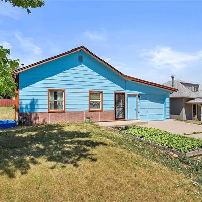 905 Moss St, Golden, CO 80401