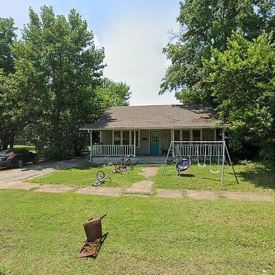 906 Holden Ave, Newport, AR 72112