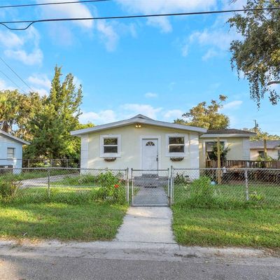 906 Jurgens St, Clearwater, FL 33755