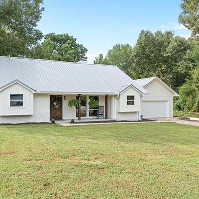 906 Mimosa Dr, Mineola, TX 75773