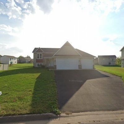 906 Roosevelt St S, Cambridge, MN 55008