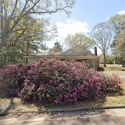 907 Laurel St, Summit, MS 39666