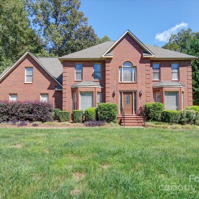 907 Weymouth Dr, Gastonia, NC 28056