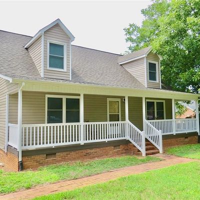 908 Johnson St, Reidsville, NC 27320