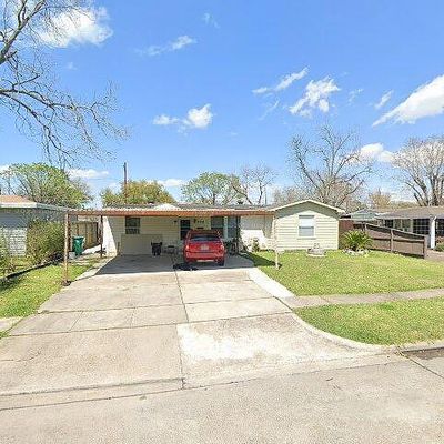 908 W Hart Ave, Pasadena, TX 77506