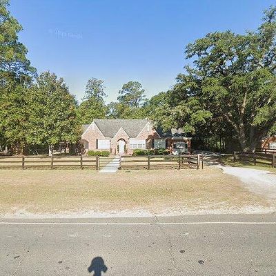 909 Chester Ave N, Douglas, GA 31533