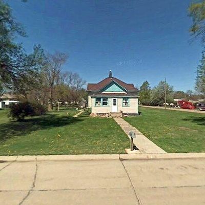 909 N Kearney Ave, Harvard, NE 68944