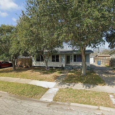 909 Zarsky Dr, Corpus Christi, TX 78412