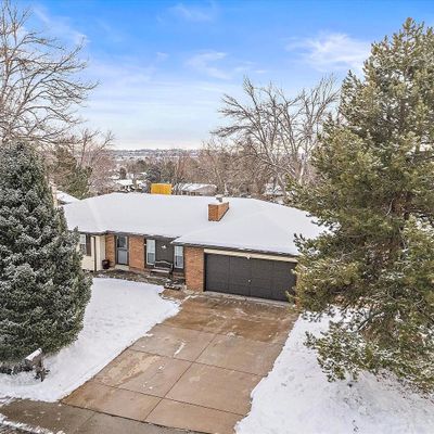 9098 W Harvard Pl, Lakewood, CO 80227