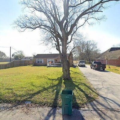 910 Fresa Rd, Pasadena, TX 77502