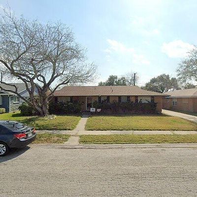 910 Meadowbrook Dr, Corpus Christi, TX 78412