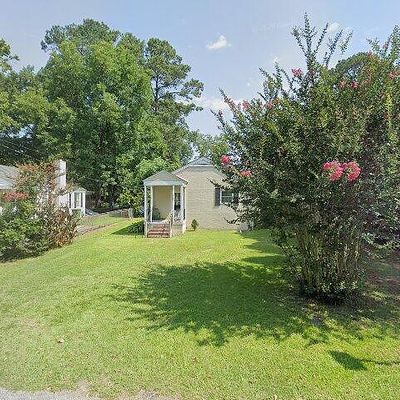 911 Chestnut St, Florence, SC 29501