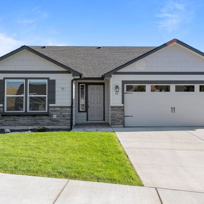 911 Dunegrass Way, Yakima, WA 98901