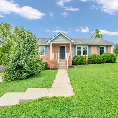 911 Lindsey Dr, Clarksville, TN 37042