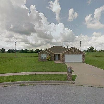 911 Mulberry St Sw, Gravette, AR 72736