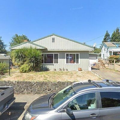 911 N Collier St, Coquille, OR 97423