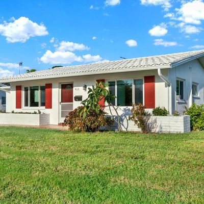 9113 143 Rd St, Seminole, FL 33776