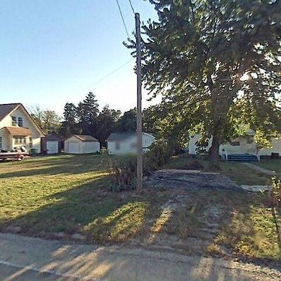 912 Springfield Rd, East Peoria, IL 61611