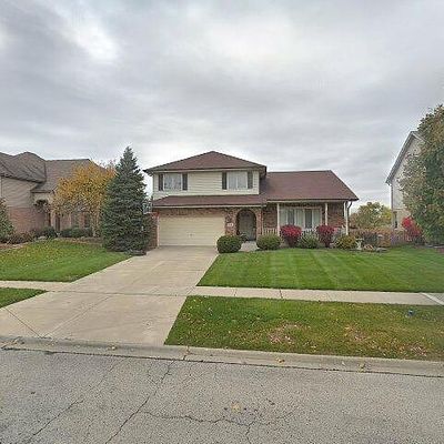 9122 Chatham Ct, Woodridge, IL 60517