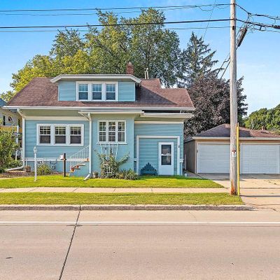 913 Dousman St, Green Bay, WI 54303