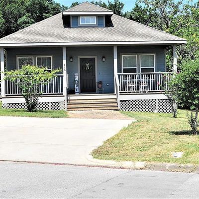 913 Independence St, Brenham, TX 77833