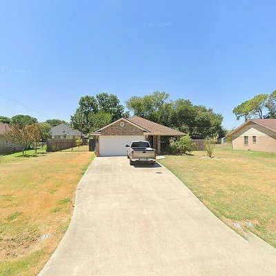 913 N Hull St, Caldwell, TX 77836