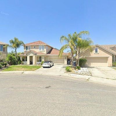 913 San Carlos Ave, Madera, CA 93637