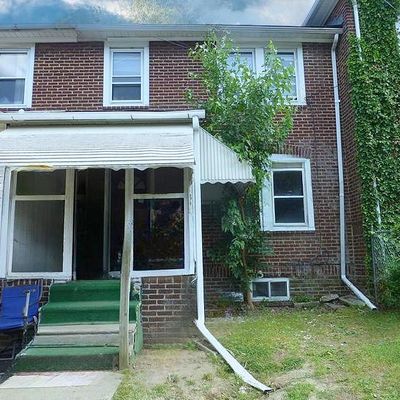 915 E 14 Th St, Chester, PA 19013