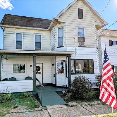 915 Mulberry St, Scottdale, PA 15683