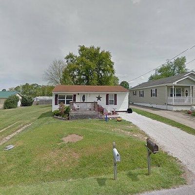 915 Pine St, Flatwoods, KY 41139