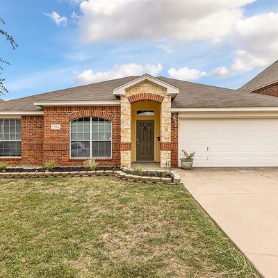 916 Azalea Ct, Burleson, TX 76028