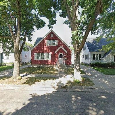 916 W Mark St, Winona, MN 55987