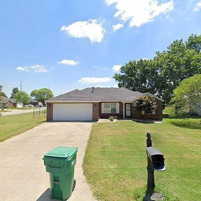 916 Zachary St, Centerton, AR 72719