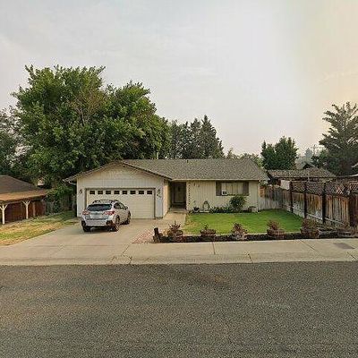 917 Arlene Ct, Yreka, CA 96097